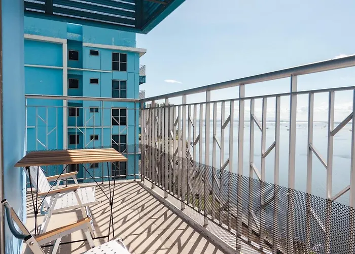 Elegant 3 Bedroom Unit With Ocean View Near Okada * Manila