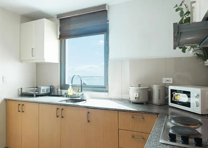 Elegant 3 Bedroom Unit With Ocean View Near Okada Apartamento